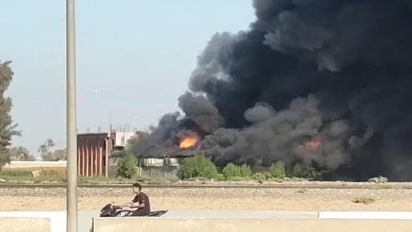 حريق داخل مخزن بقرية سنديون على الطريق الزراعي بقليوب