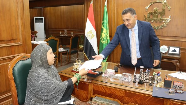 محافظ القليوبية يستجيب لاستغاثة أم لأربعة أطفال ويوفر لها مسكنًا ويؤمّن احتياجاتها الأساسية