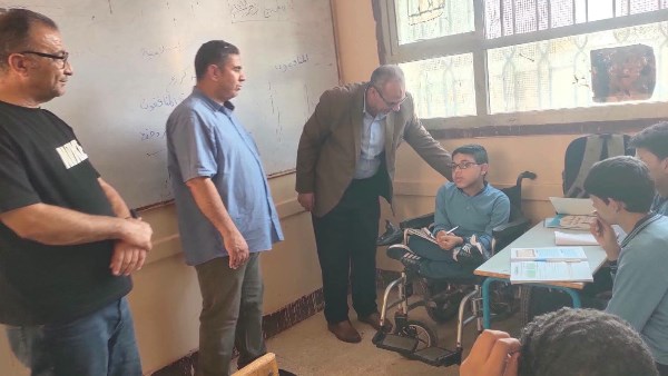 مدير تعليم القليوبية يفاجئ مدارس «دملو» ببنها.. يُكرم مدير مدرسة ويحيل آخر للتحقيق العاجل