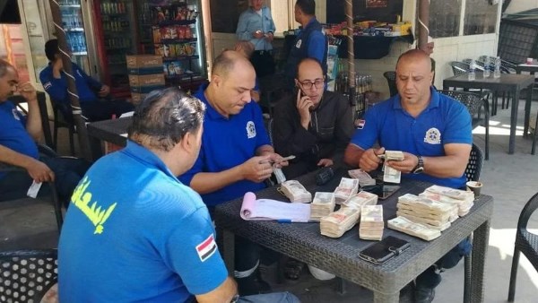 طاقم إسعاف بالقليوبية يعيد 540 ألف جنيه لشقيق مصاب في حادث تصادم على الطريق الزراعي