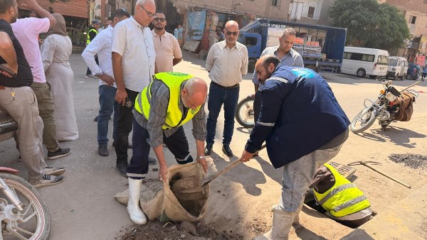 رئيس مياه القليوبية يتابع استعدادات الشركة لاستقبال فصل الشتاء وجاهزية المعدات وبلاعات صرف الأمطار