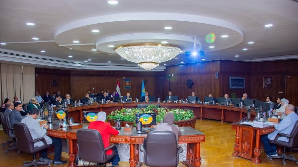 ترقية 28 عضوا بهيئة التدريس وتعيين 38 مدرسا بجامعة طنطا