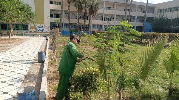 محافظ الغربية يتابع حملات النظافة والتجميل ورفع الإشغالات بمحيط المدارس