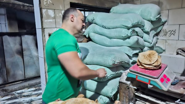 ضربات رقابية لضبط رغيف الخبز.. 32 محضرًا في حملات مكثفة على مخابز نواج ومركز طنطا وسمنود بالغربية