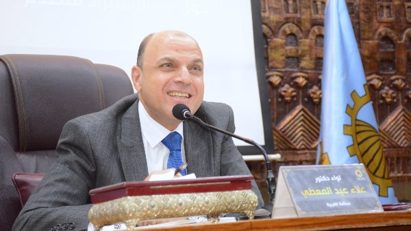للاستماع إلى مطالبهم .. محافظ الغربية يلتقي منتجي ومصنعي العنب