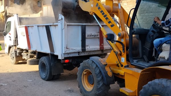 محافظ الغربية يتابع حملات النظافة والتجميل ورفع الإشغالات بمحيط المدارس