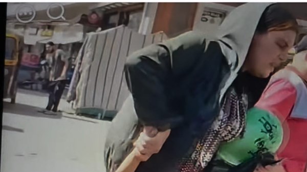 أمن الغربية يفحص فيديو طفـ.لة تصرخ بصحبة سيدة في ميدان الشون بالمحلة