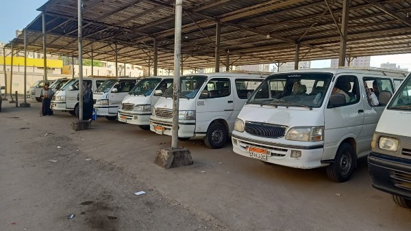 مع بدء العام الدراسي الجديد بالجامعات.. انتظام حركة المواقف والنقل بمراكز ومدن وقرى الغربية