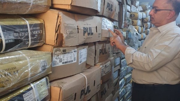 بيطري الشرقية يضبط 3 أطنان لحوم ودواجن ومصنعات فاسدة ويحرر 16 محضرا