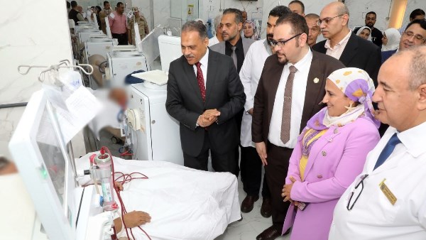 محافظ الشرقية يفتتح تطوير قسم الكلى والأشعة المقطعية ومحطة معالجة المياه بمستشفى الزقازيق العام
