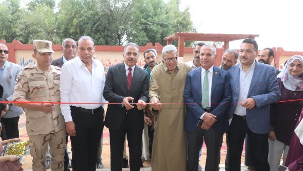 محافظ الشرقية يفتتح مدرسة سميرة عبد العزيز للتعليم العام بقرية السلامون بمركز ههيا