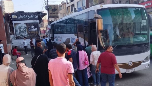 الشرقية: سيارات وأتوبيسات إضافية لنقل الطلاب ومنع التكدسات وتحقيق السيولة المرورية| صور