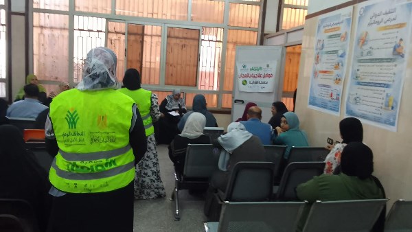 الكشف والعلاج مجانًا .. قافلة طبية تستهدف غير القادرين في 5 قرى بالشرقية .. صور