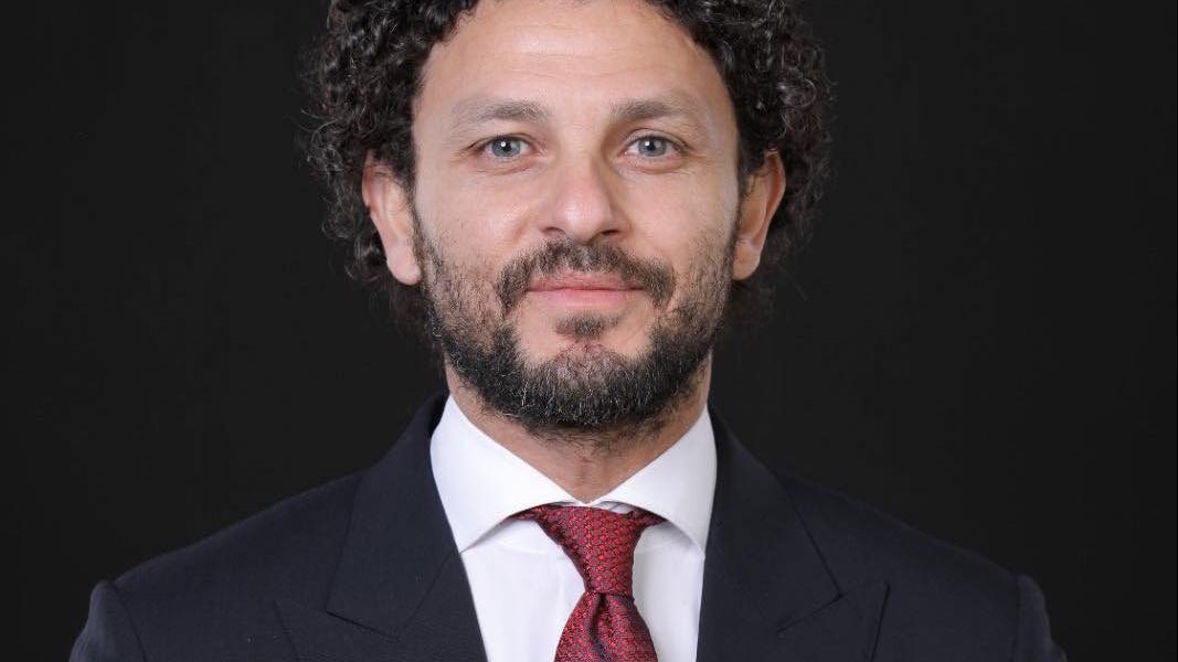 متخليش حد يمسك عليك حاجة.. حسام غالي يحذر حسام حسن من فتح جبهات جديدة