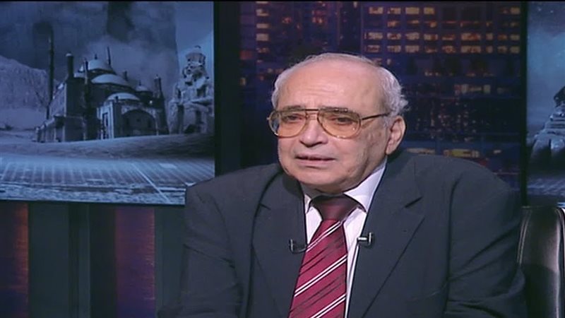 خبير اقتصادي يحذر من خطورة “تصفية أصول الدولة” وارتفاع أعباء الدين العام
