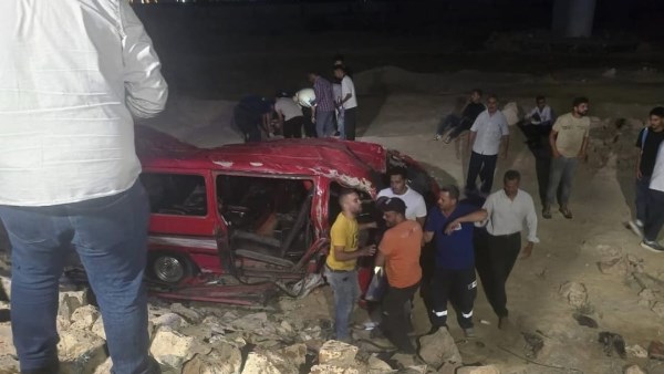 مصرع سائق وإصابة 6 أشخاص في تصادم ملاكي وميكروباص بـ الإسكندرية