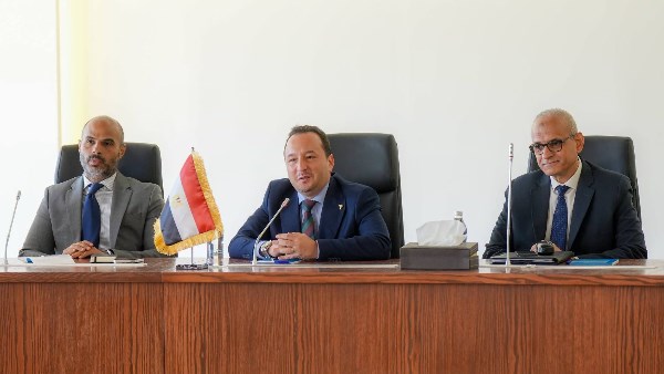 مباحثات جدية بين مصر وسوريا .. عودة وشيكة للطيران المباشر بين البلدين قريباً