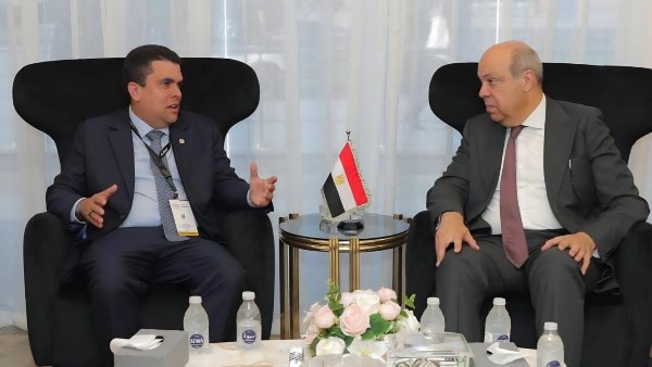 معرض العلمين 2026 .. وزير الطيران يبحث التعاون مع الوكالة الوطنية البرازيلية