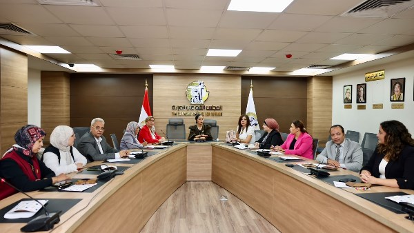 قومي المرأة يبحث تعزيز فرص التمكين الاقتصادي ضمن مبادرة «المصرية»
