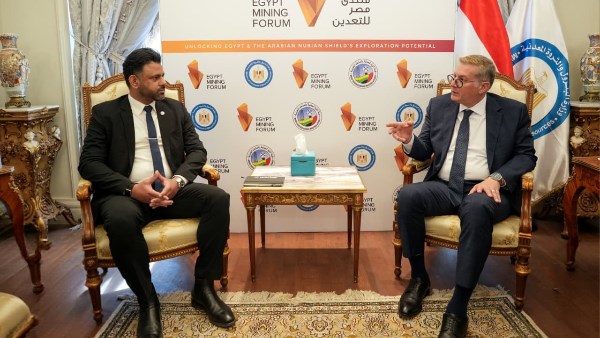 وزير البترول يبحث مع «وورلي» العالمية تطوير المشروعات التعدينية وبناء القدرات