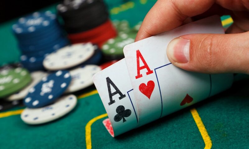 ما الحكمة من تحريم القمار؟.. الإفتاء: يشتمل على أكلِ أموال الناس بالباطل