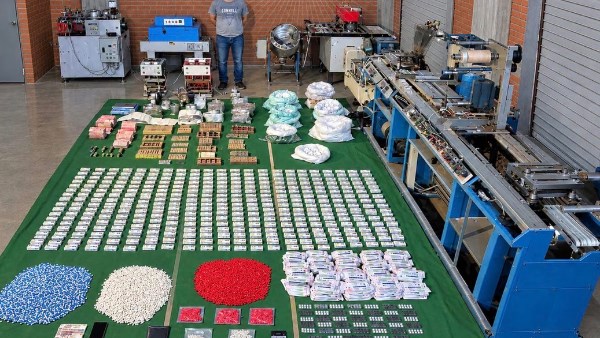 بضاعة بـ161 مليون جنيه.. مصرع من 3 مهربي المخدرات فى إطلاق النار مع الشرطة| صور