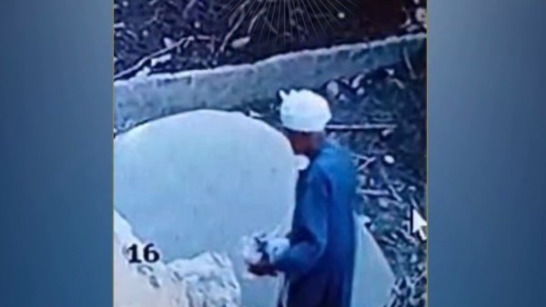 جامعو خردة.. الداخلية تكشف حقيقة نبش القبور بسوهاج