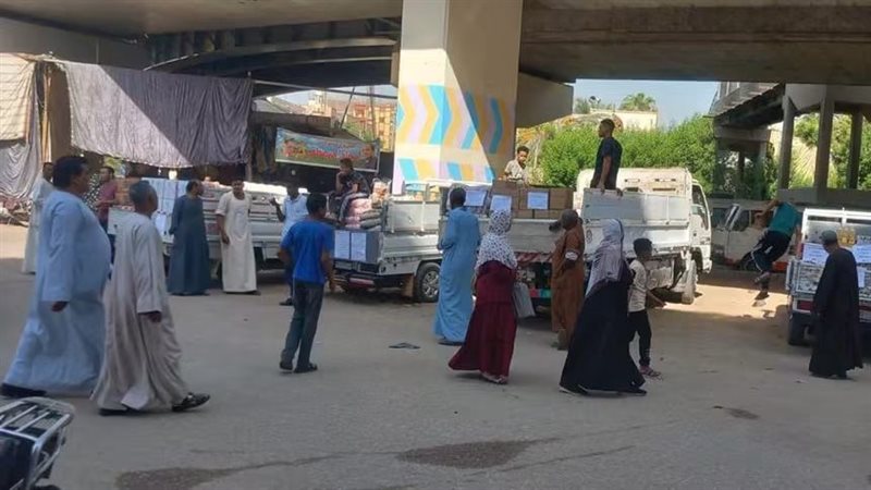 مديرية تموين قنا تطلق مبادرة متنقلة لتوفير السلع الغذائية بأسعار مخفضة (صور)