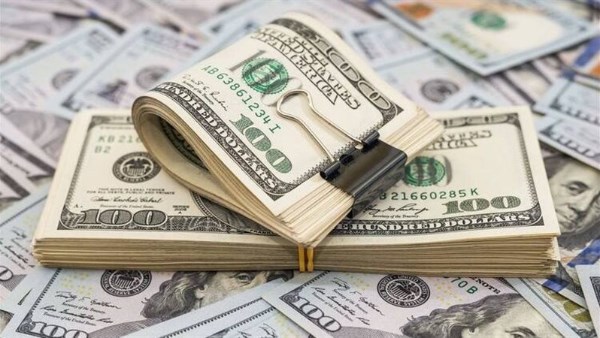 سعر الدولار الآن في البنوك.. هل تجاوز 52 جنيه؟