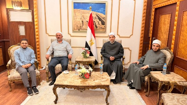 علماء ومفتون من سنغافورة وجورجيا وموزمبيق يصلون القاهرة للمشاركة في مؤتمر الإفتاء