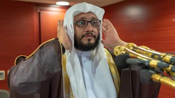 مفتي الهند يعزي الأمة في وفاة مؤذن الحرم المكي الشيخ إبراهيم بن عادل مدني
