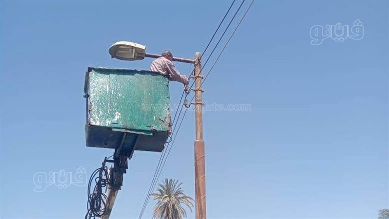 تحرك برلماني لتحويل أعمدة الإنارة للطاقة الشمسية لوقف نزيف الكهرباء