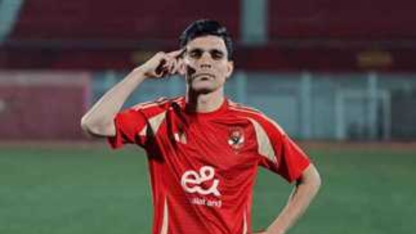 أحمد حسن: الأهلي يؤجل ملف تجديد أشرف بن شرقي.. والأولوية لمحمد هاني وياسر إبراهيم