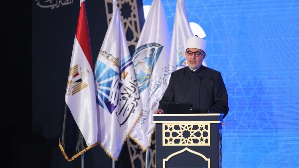 المفتي: مصر أدركت مبكرا خطورة التحديات التي تواجه الأسرة فبادرت بصياغة قوانين الأحوال الشخصية