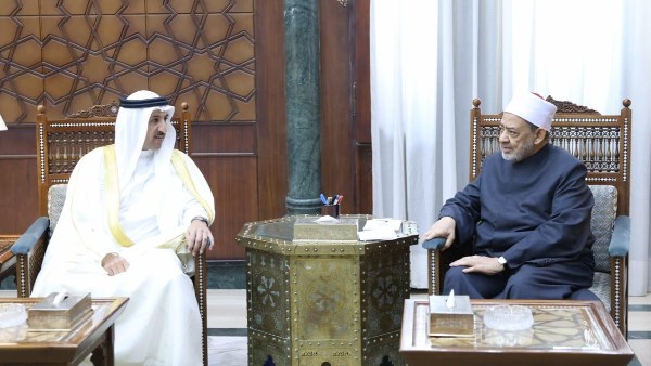 شيخ الأزهر يستقبل رئيس مركز الملك حمد العالمي للتعايش السلمي لبحث سبل تعزيز التعاون المشترك