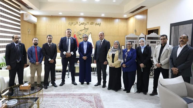 استعدادًا للدورة الرابعة، محافظ الوادي الجديد تتابع تقييم المشروعات الخضراء الذكية