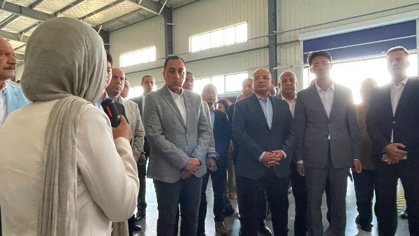 مدبولي يتفقد مصنع خيوط باستثمارات صينية في المنطقة الاقتصادية لقناة السويس