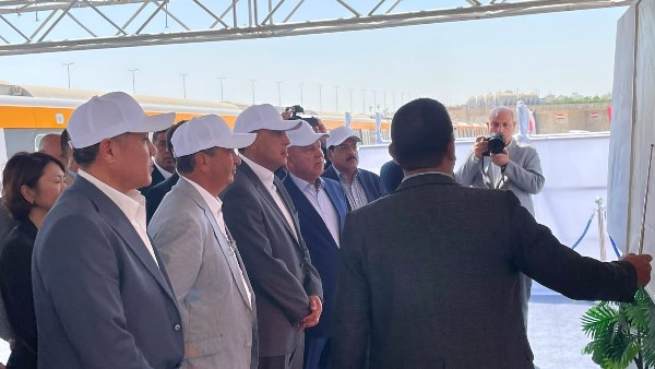 رئيس الوزراء يتفقد ورشة المرحلة الأولى من الخط الرابع لمترو الأنفاق