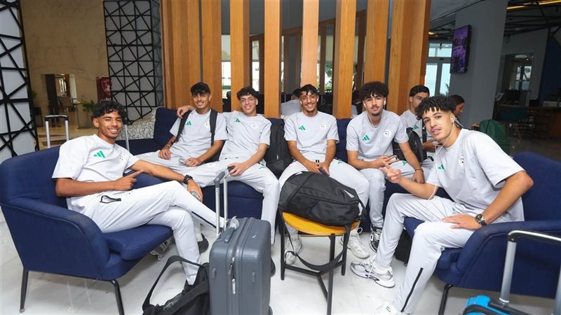 بعثة منتخب الجزائر للشباب تصل الإسماعيلية للمشاركة في تصفيات شمال أفريقيا (صور)