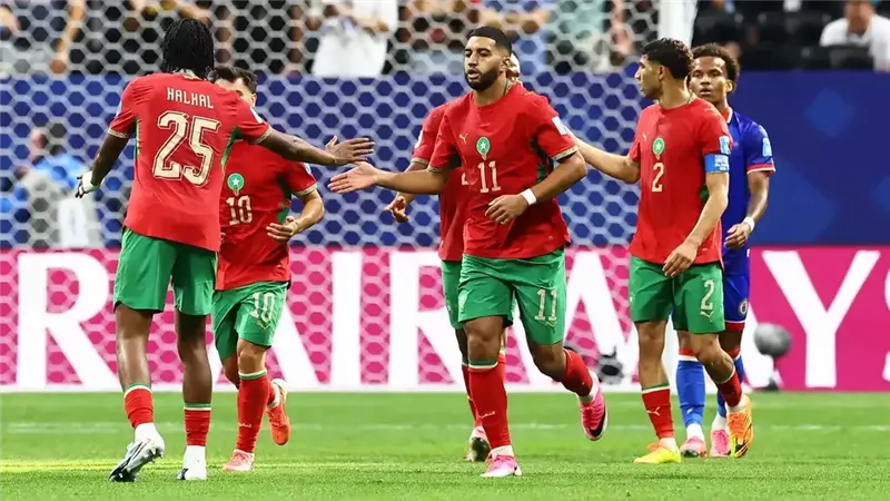 المغرب يتقدم على الجابون بهدف في الشوط الأول بتصفيات أمم إفريقيا
