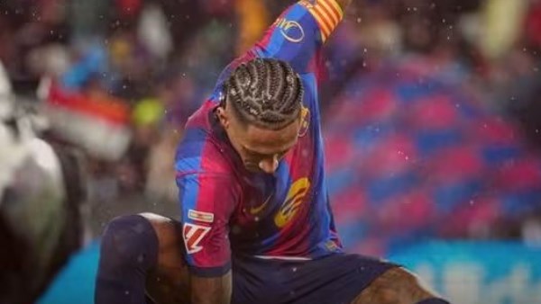 رافينيا يكشف عن تفاصيل عرض سعودي ضخم.. ويؤكد متمسك بالبقاء مع برشلونة