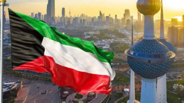 الإطفاء الكويتي: السيطرة على حريق اندلع في مجمع سكني بعداستهدافه بمسيرة