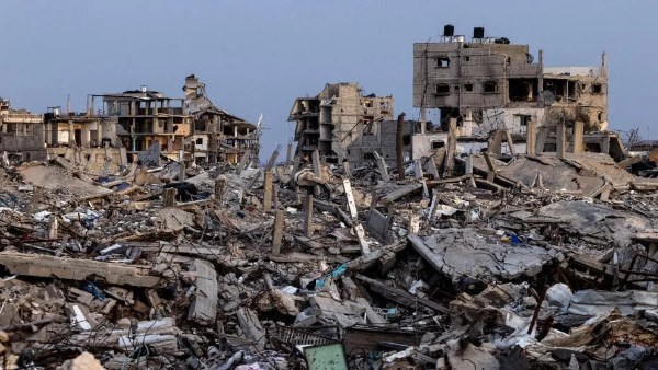 الإعلامي الحكومي بغزة يحذر: آلاف المباني المتصدعة في القطاع مهددة بالانهيار