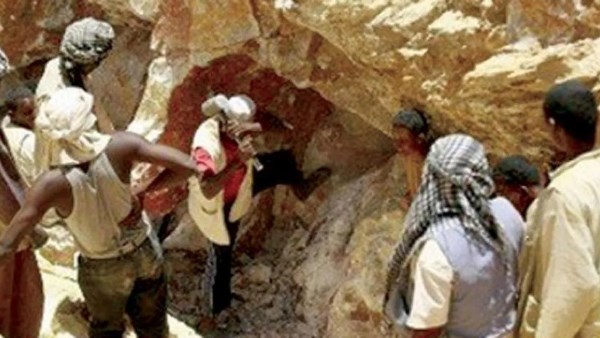 انهيار منجم للذهب في السودان يسفر عن وفاة 60 شخصا
