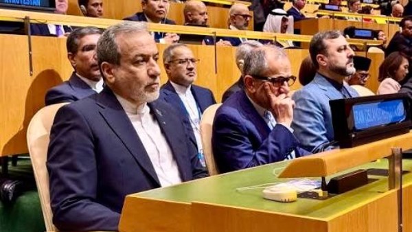 إيران تُكذب ترامب وتنفي إجراء محادثات بين طهران وواشنطن في نيويورك