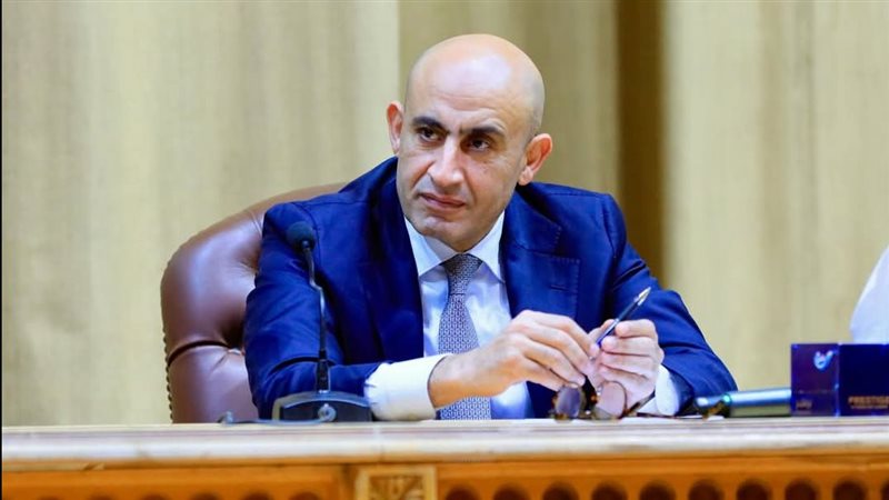 التعليم تحدد الرسوم وغرامات واشتراكات مدارس اللغات والرسمية المتميزة