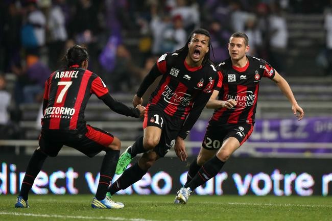 بمشاركة محمد عبدالمنعم .. نيس يتقدم على ليل في الشوط الأول بالدوري الفرنسي