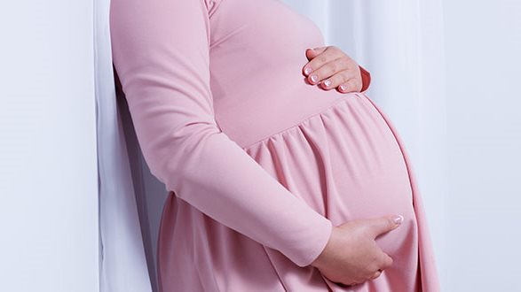 اللى عارفينه غلط .. دراسة تكشف مفاجأة عن تأثير البيض والفول على الحامل