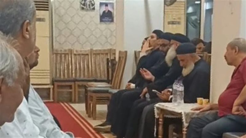 أسرة ضحية عقار المنيا تتلقى العزاء وسط حالة من الحزن (صور)
