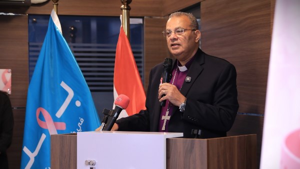 رئيس الطائفة الإنجيلية يزور مستشفى بهية بالشيخ زايد ويؤكد: دعمنا للمؤسسة مشاركة في صناعة الأمل